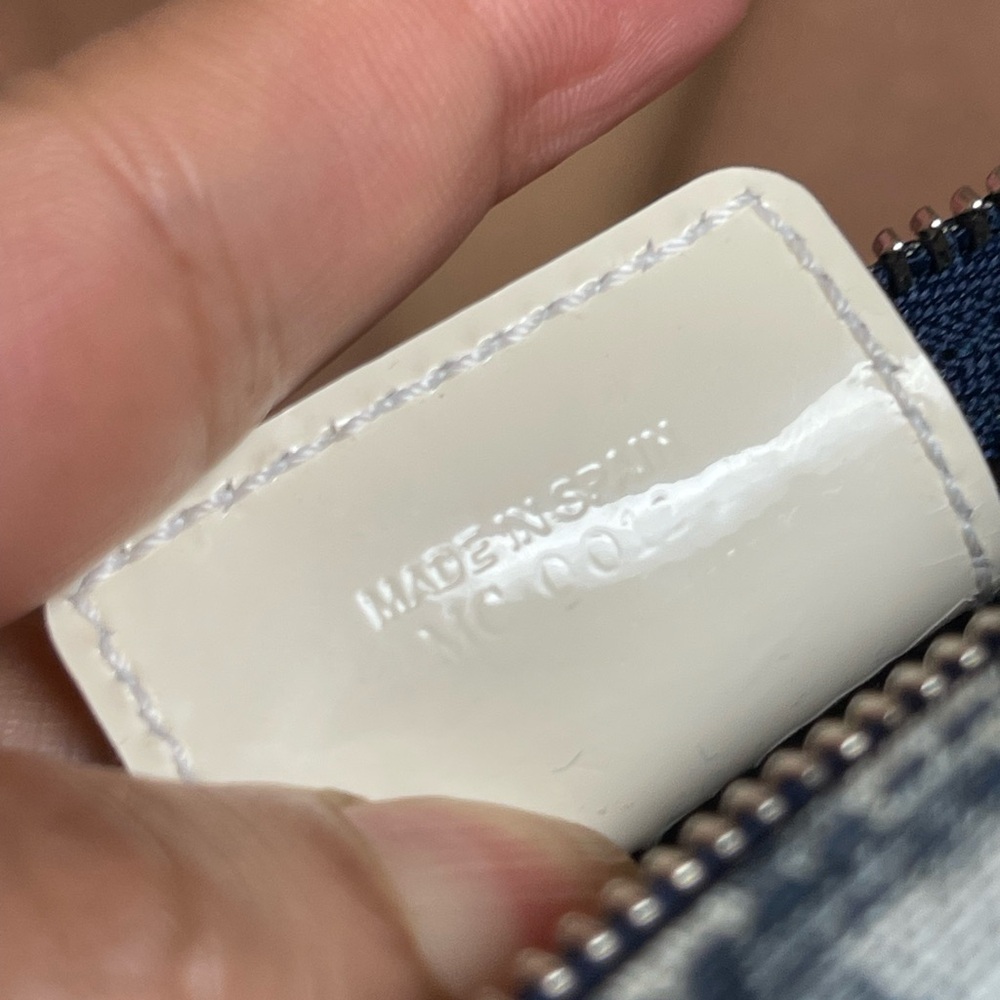 Authentic vintage Dior mini accesory pouch (HK30) - Picture 15 of 16